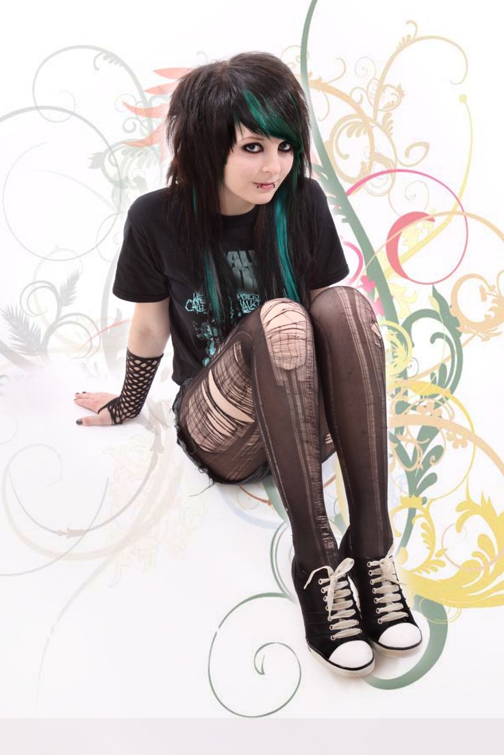 Scene hair Scene Queen Outfit, 2000s Scene Kids, Emo Scene Outfits, Outfits 2000s, Scene Outfits, Emo Kid, Scene Girls, Scene Fashion, Scene Emo