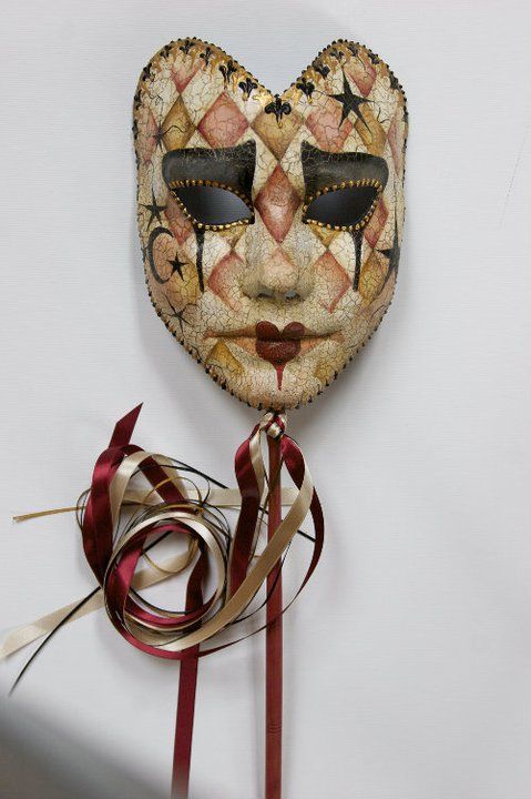 L'Art du Masque : | Mon OBT Mask Design Full Face, Old Masks Art, Clown Masquerade Mask, Abstract Mask Design, Carnival Mask Design, Mask Ideas Art Inspiration, Venetian Mask Aesthetic, Cool Masquerade Masks, Full Face Mask Design Ideas