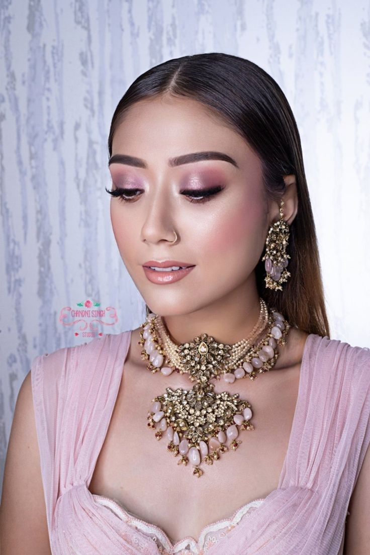 Pink eye shadow / Makeup by Chandni Singh Eye Makeup With Pink Lehenga, Mauve Makeup Look Wedding, Lavender Lehenga Makeup, Pink Suit Makeup Look Indian, Purple Lehenga Makeup Look, Pink Eye Makeup Indian, Pink Lehenga Makeup Look, Pink Eye Shadow Makeup, Makeup Campaign