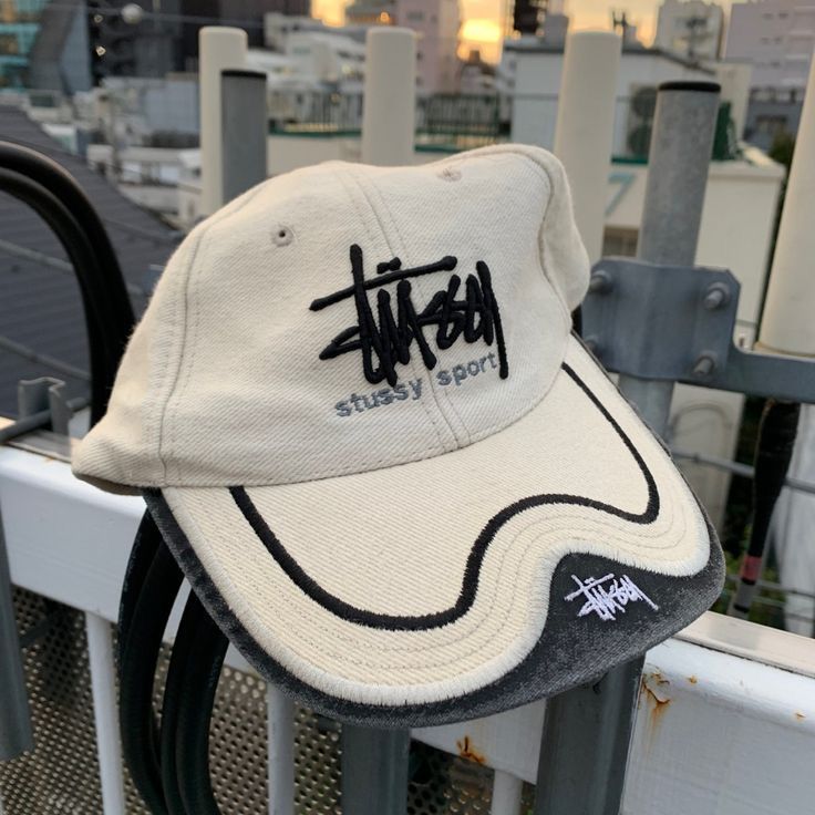 Stussy Cap, Phone Clothes, Streetwear Caps, Streetwear Hats, Dope Hats, Street Fashion Men Streetwear, Sport Hat, Cool Fits, Streetwear Men Outfits