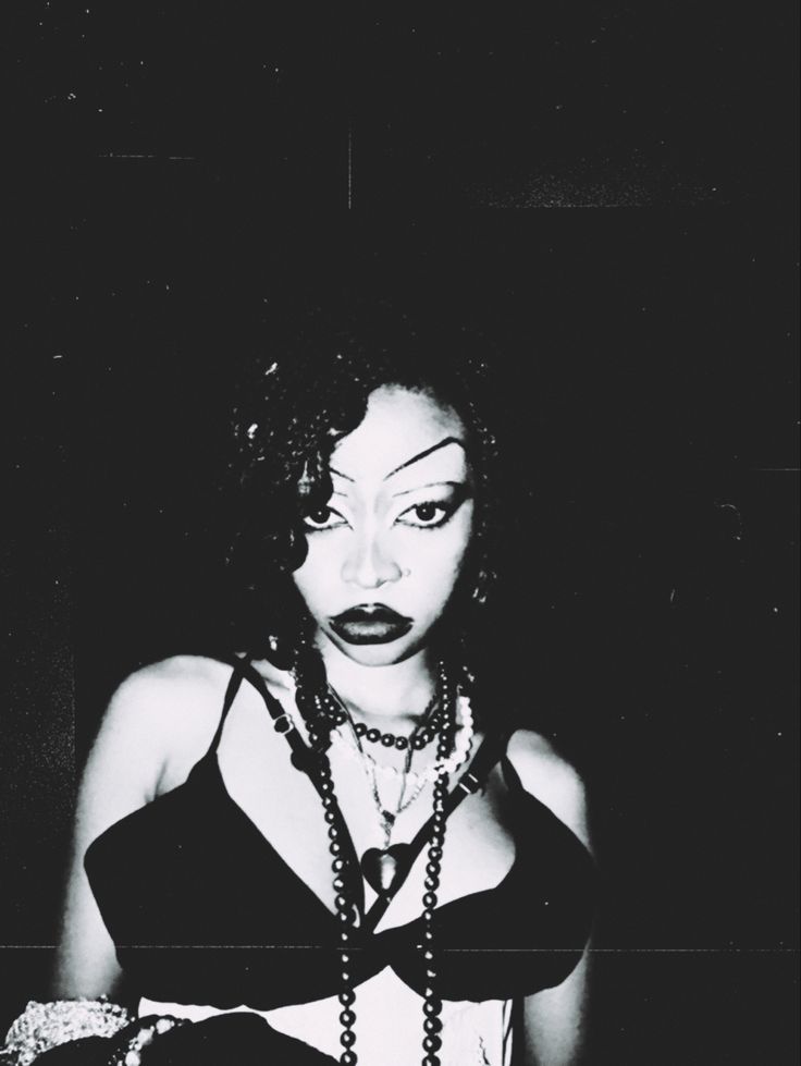 Black Goth Women, Afro Goth Aesthetic, Goth Celebrities, Black Goth Aesthetic, Goth Black Women, Gothic Black Women, Vampire Royalty, Poc Goth, Black Alternative Girl