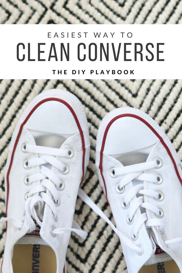 How to clean Converse Clean Converse, Clean Hacks, Homemade Toilet Cleaner, Clean Baking Pans, Cleaning Painted Walls, Diy Playbook, Deep Cleaning Tips, Clean Dishwasher, Toilet Cleaning