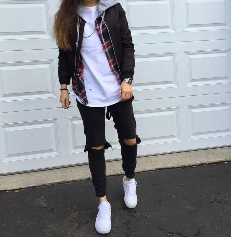 Tomboy Chic Outfits, Cute Tomboy Outfits, Tomboy Outfit Ideas, Lesbian Outfits, Lesbian Fashion, Tomboy Chic, Androgynous Style, Tomboy Outfits, Tomboy Style Outfits