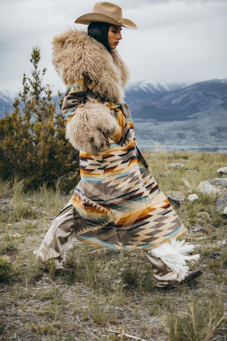 lifestyle Pendleton Blankets, Western Womens Fashion, Shaggy Long Hair, Boho Rock, Mongolian Fur, Pendleton Blanket, Fur Cuffs, Mt Rainier, Rainier National Park