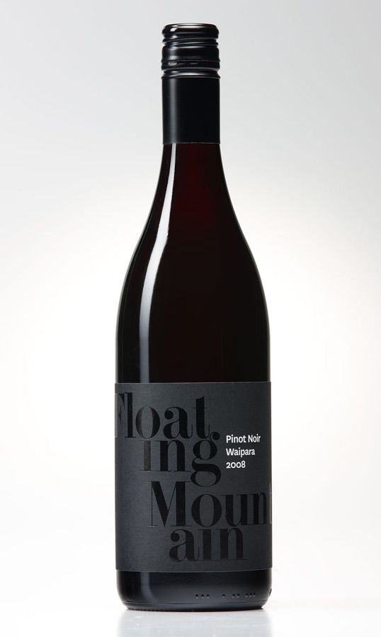 there is a bottle of wine that says float ing moun am on the label