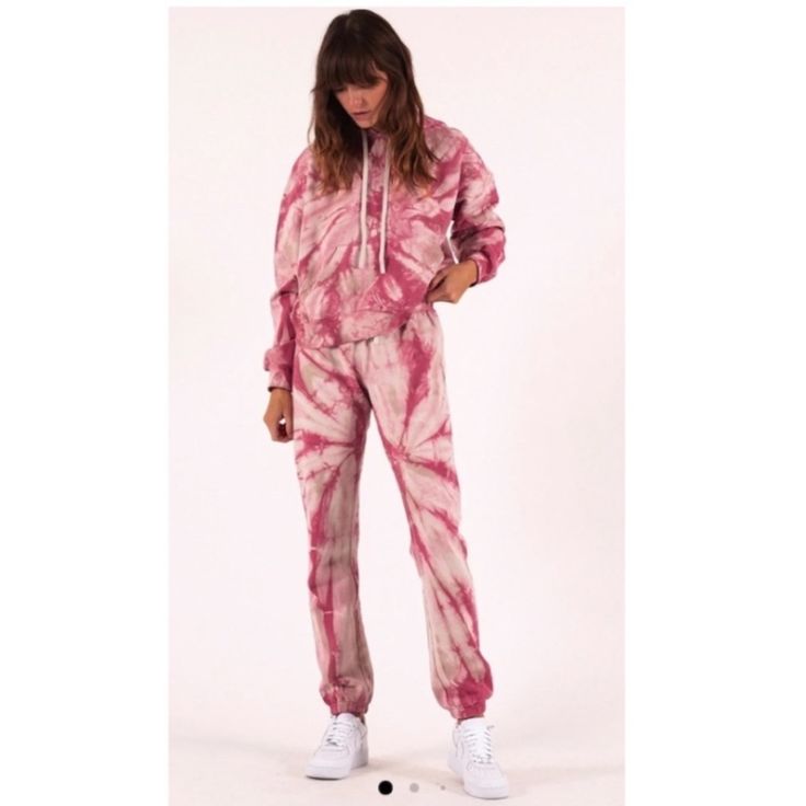 Pam & Gela S21 Tie Dye Sweatpants. Nwt. Size Small Color Pink. 100% Cotton. Retail- $175. Gym Sweatpants, Tie Dye Sweatpants, Cotton Sweatpants, Thick Sweaters, Tie Dye Sweatshirt, Sweater Material, Pink Velvet, Knit Pants, Tie Dye Print