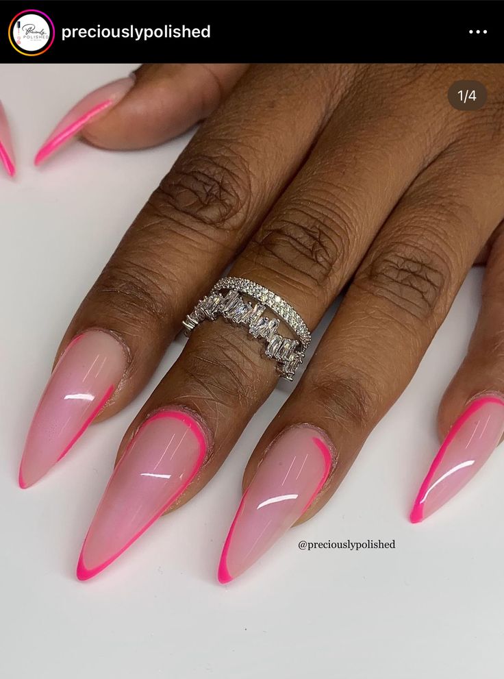 Trendy Oval Nails Designs, Summer Nail Ideas French Tips Almond, Oval Acrylic Nails Designs, Almond Nail Designs Trending Now, Pointed Nails, Almond Shape Nails, Work Nails, Classy Acrylic Nails, Dope Nail Designs