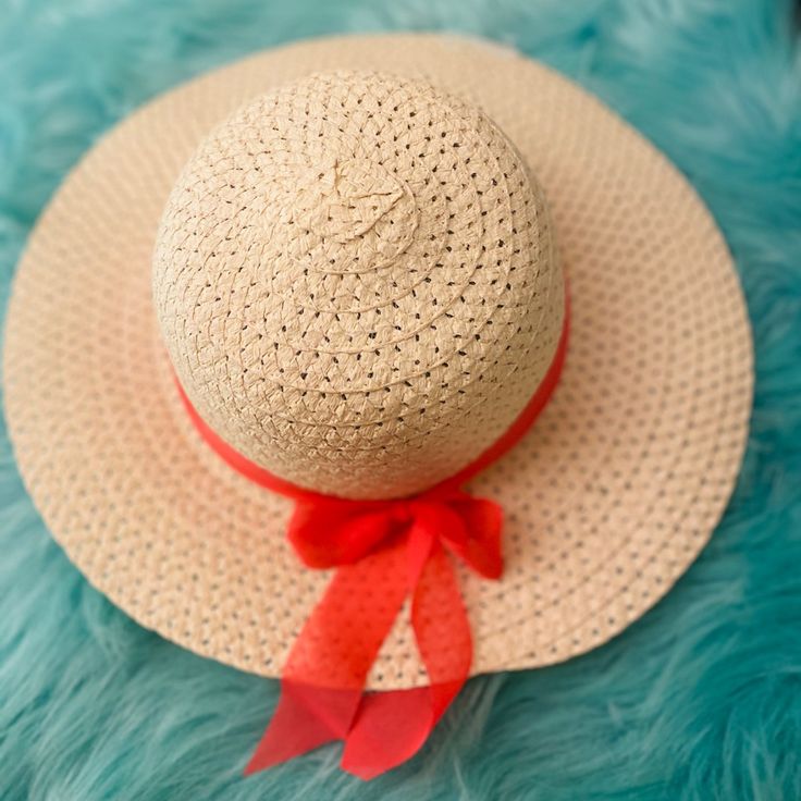 Cute Straw Hat With Bow Chic Fedora Mini Hat For Beach, Chic Curved Brim Mini Hats For Beach, Beige Wide Brim Mini Hat For Summer, Chic Mini Hats For Beach And Kentucky Derby, Summer Wide Brim Beige Mini Hat, Chic Adjustable Mini Hats For The Beach, Beige Casual Mini Hats For Beach, Brown Mini Hat For Spring Beach, Trendy Mini Beach Hats With Flat Brim