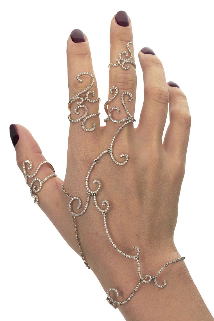 Silver Hand Jewelry, Hand Jewellery, Hand Chain Jewelry, Gothic Bracelet, Hand Chain Bracelet, Exotic Jewelry, Pretty Jewelry Necklaces, Magical Jewelry, Prom Jewelry