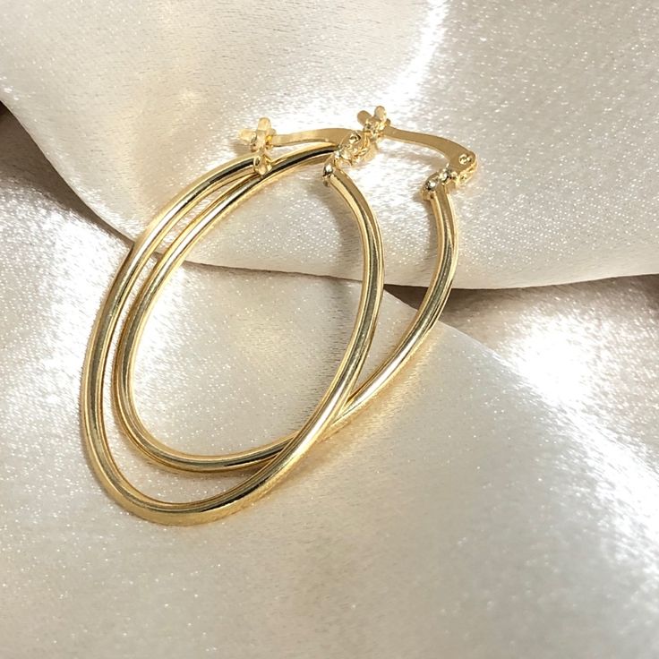 New! Made With 5 Layers Of Solid 18k & 24k Gold Won��’t Tarnish Hypoallergenic, Nickel Free Arracadas Ovaladas Hold Hoops D24.16001m Gold Oval Hoop Earrings Minimalist Style, Gold Oval Minimalist Hoop Earrings, Gold Minimalist Oval Hoop Earrings, Minimalist Gold Oval Hoop Earrings, Yellow Gold Oval Hoop Earrings With Ear Wire, Elegant Gold Oval Hoop Earrings, Gold Oval Hoop Earrings Tarnish Resistant, Gold Oval Tarnish Resistant Hoop Earrings, Minimalist Gold Plated Oval Hoop Earrings