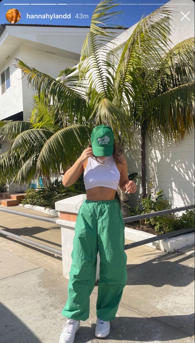 Cotton Fest Outfits, Green Balloon Pants Outfit, Festival Green Outfit, Green Parachute Pants Outfits, White Balloon Pants Outfit, Bright Green Cargo Pants Outfit, Balloon Trousers Outfit, Green And White Outfits For Women, Green Baggy Pants Outfits