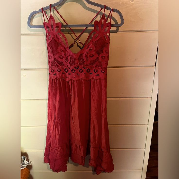 Perfect For Fall Events! Super Cute Maroon Dress- Could Be Casual Or Dressy. Excellent Condition And Very Flattering. Red V-neck Mini Dress For Dress Down Occasions, Casual Red V-neck Mini Dress, Red Spaghetti Strap Dress For Casual Occasions, Chic Red Sundress For Date Night, Red Summer Dress For Casual Occasions, Sleeveless Burgundy Dress For Spring, Burgundy Sleeveless Dress For Spring, Red Midi Sundress For Party, Sleeveless Burgundy Mini Dress For Spring