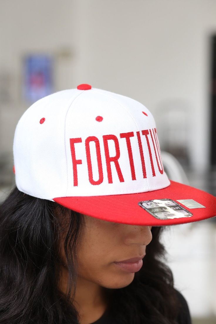 FORTITUDE snapback, white/red - Burning Sands Affordable Red Cotton Snapback Hat, White Flat Brim Dad Hat For Streetwear, Adjustable Snapback Hat With Letter Print, White Adjustable Fitted Hat With Letter Print, White Hip Hop Snapback Hat With Letter Print, Letter Print Snapback Fitted Hat, White Flat Brim Baseball Cap With Letter Print, White Dad Hat With Letter Print And Flat Bill, White Snapback Baseball Cap For Streetwear