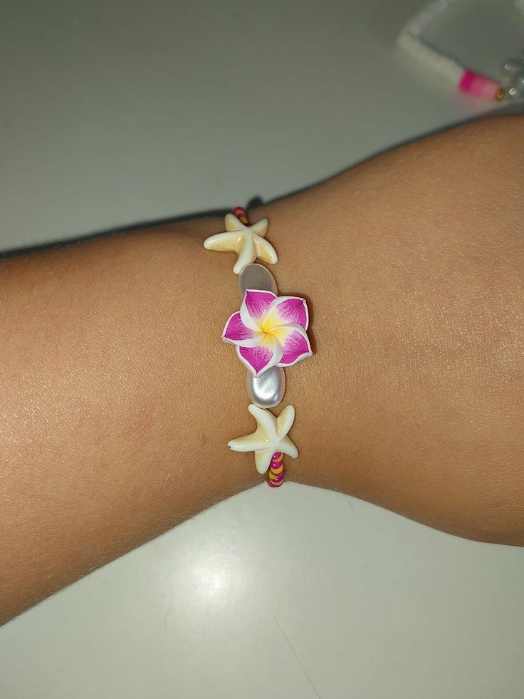 Handmade Bracelets Pink Hibiscus, Handmade Bracelets, Hibiscus, Beauty Book, Jewelry Bracelets, Accessory Gift, Beaded Bracelets, Germany, Display Homes