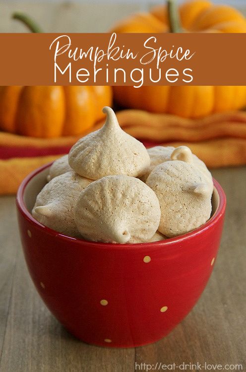 pumpkin spice meringues in a red bowl