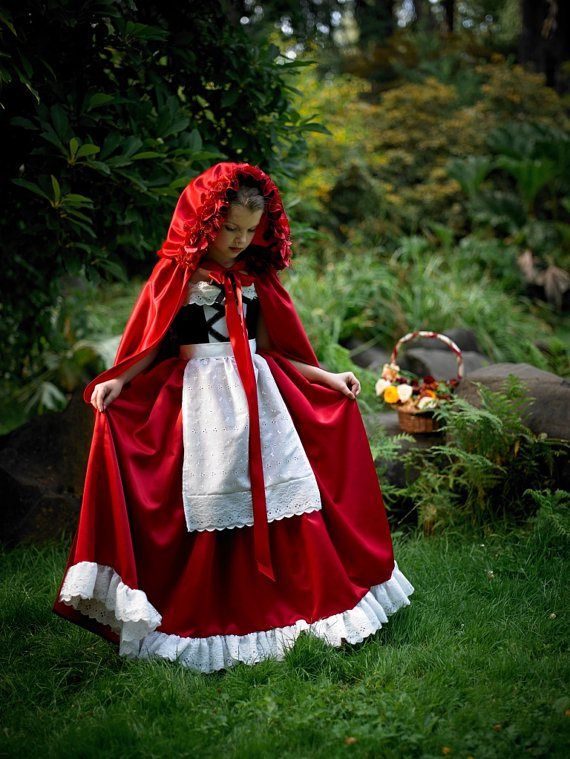 little red riding hood halloween costume for kids Little Red Riding Hood Halloween, Rose Embellishments, Riding Hood Costume, New Halloween Costumes, Pumpkin Halloween Costume, Red Riding Hood Costume, Baby Kostüm, Hooded Cape, Couples Halloween