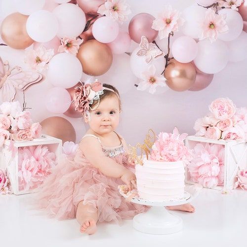 Baby Girl Cake Smash Theme, First Birthday Girl Cake Smash, Baby Girl First Birthday Outfit, 1st Birthday Girl Dress, Tutu En Tulle, Champagne Flower Girl, Cake Smash Theme, Cake Smash Pictures, Baby Birthday Photoshoot