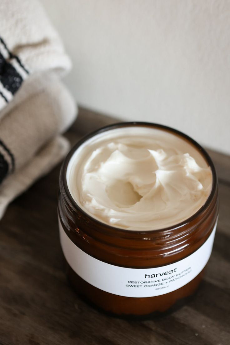 Our Hydrating Body Butter, specially formulated to nourish and replenish dry and sensitive skin. This unscented body butter is the ultimate solution for those seeking intense hydration without any added fragrances. Enriched with the goodness of sunflower oil and shea butter, our body butter provides deep and long-lasting moisture to effectively combat dryness. Sunflower oil is packed with essential fatty acids that help restore the skin's natural barrier, while shea butter is renowned for its no Luxury Body Butter Packaging, Natural Body Moisturizer, Body Butter Aesthetic Photography, Body Butter Photoshoot Ideas, Body Butter Product Photography, Body Butter Photography Ideas, Body Butter Photography, Body Butter Aesthetic, Body Care Brands