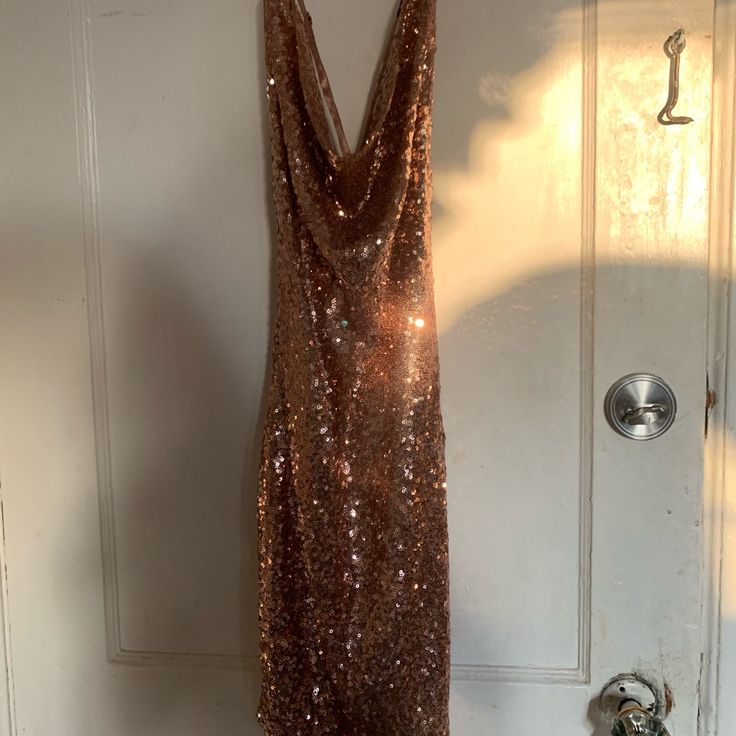 Rose Gold Sequin Cowl Neck Dress Fashion Nova Never Worn (Only Tried On) Xs Zipper In Back Navy Party Dress, Bright Pink Dresses, Rose Gold Sequin, Mesh Maxi Dress, Cutout Maxi Dress, Cowl Neck Dress, Ribbed Mini Dress, Mauve Dress, Navy Midi Dress