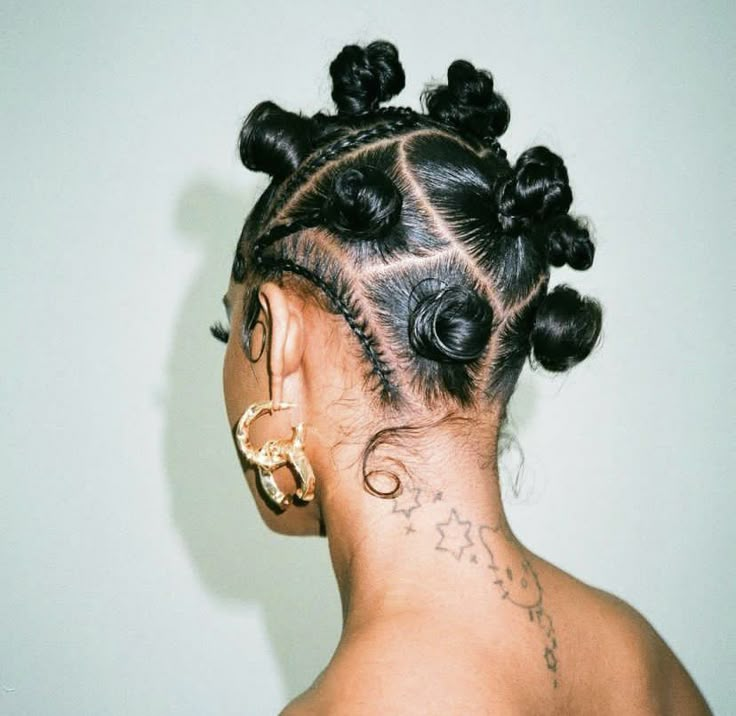 Bantu Knots On Natural Hair, Bantu Knots Hairstyles, Hairstyles On Natural Hair, Locs Wigs, Bantu Knot Hairstyles, Wigs Black Women, Cabello Afro Natural, Natural Hair Locs, Hair Locs