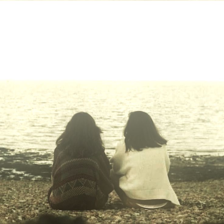 Brown Sisters Aesthetic, Friends Laying On The Ground, Comforting Friends Aesthetic, Missing People Aesthetic, Sister Core Aesthetic, Female Friendship Aesthetic Faceless, Left Out Friend Aesthetic, Friends Love Aesthetic, Comfort Person Aesthetic