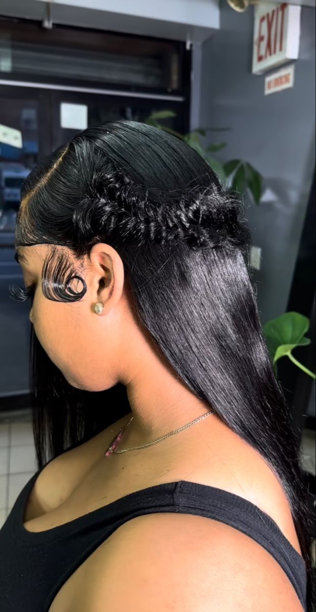 Butterfly Braid Side Part, Bob With Fishtail Braid Black Women, Fishtail Braid Black Women, Side Part Fishtail Braid Wig, Bob With Fishtail Braid, Side Part Butterfly Braid, Side Part With Fishtail Braid, Braid Black Women, Plats Hairstyles