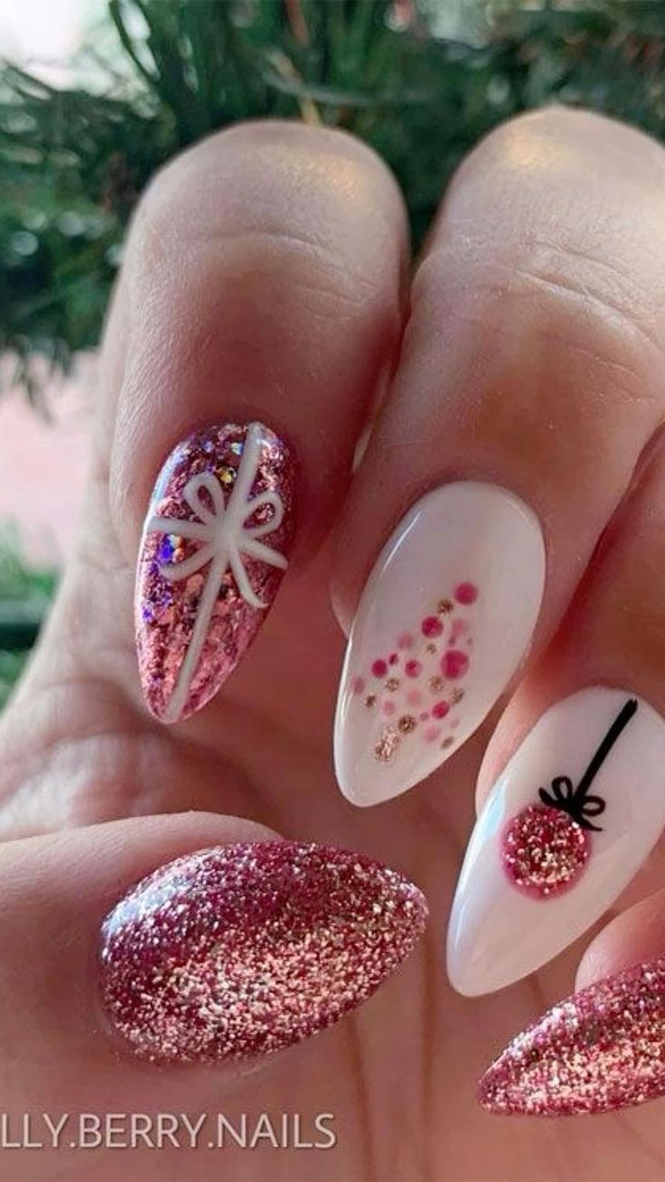 Christmas Nail Designs Easy, December Nails, Christmas Nails Easy, Cute Christmas Nails, Christmas Gel Nails, Christmas Nails Acrylic, Festival Nails, Xmas Nails, Christmas Nail Designs