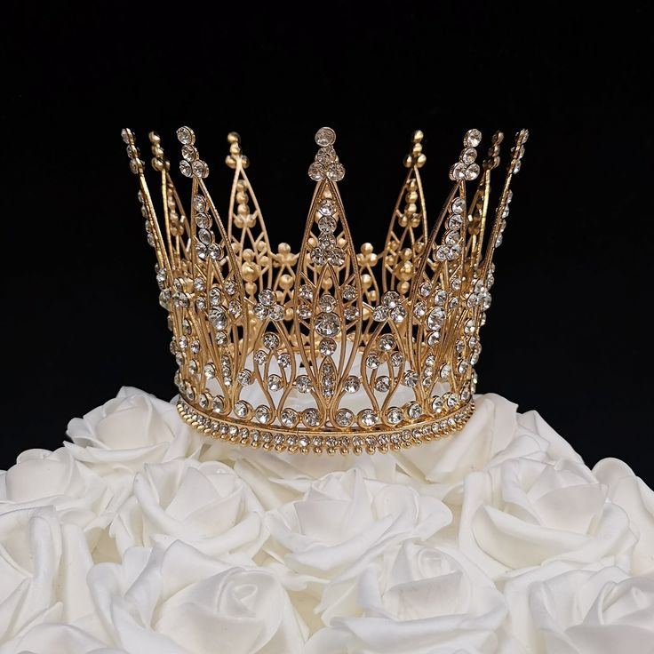 The size for this crown is 4.30" Bottom, 6.25" Open Top, and 4" Height.  The weight for the crown is about 7 oz.  We have this crown in Gold crown with clear Rhinestones,  and Rose Gold crown with clear rhinestones. Crown Wedding Cake Topper, Gold Crown Aesthetic Queen, Gold Crown Cake Topper, Crown For Wedding, Peony Aesthetic, Royalty Crown, Crown Decor, Aesthetic Ipad, Crown Aesthetic