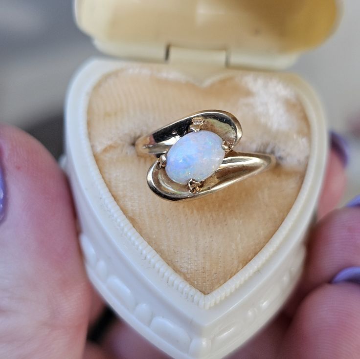 14k Flashy Opal Ring Size 7 1/4. Sizeable. Australian Opal. Great Color Flash! Imagine In The Sun! See All Pics As They Are A Part Of The Description. Ring Box For Display Only. Amazing Ring! See My Other Listings For Sterling Silver, Solid 10k, 10kt, 417 , 585, Solid 14k, 14kt Solid 18k, 18kt, Diamonds, Other Precious Stones, And Other Jewelry Key Words: Kay's, Jared, Zales, Engagement, Anniversary, Christmas, Gift, Present White Opal Ring Stamped 14k As Gift, White Opal Ring Stamped 14k For Gift, Formal Yellow Gold Opal Ring With Round Cut, Hallmarked 14k Gold Opal Ring For Anniversary, Heirloom 14k White Gold Opal Ring, Formal 14k Yellow Gold Opal Ring, Formal Opal Ring With Round Cut, Formal Round Cut Opal Ring, Classic Polished Opal Ring For Anniversary