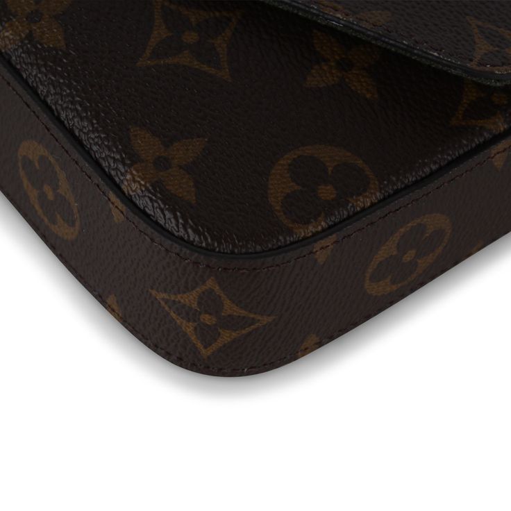 The bag on everyones wishlist, the Louis Vuitton Felice Strap and Go is the ultimate It-Bag currently seen on every It-Girl. Carefully crafted the brand’s signature monogram canvas, this piece is one of the coolest bags we’ve seen. It features a main popper pochette and a mini coin purse attachment; and accented with a feature khaki logo-embossed fabric strap. It is effortlessly chic and is truly a must-have for any and every women with a love for luxury and hot products. A piece that belongs in Embossed Fabric, Mini Coin Purse, It Bag, Fabric Strap, Louis Vuitton Pochette, Dior Shoes, S Signature, Brown Canvas, It Girl