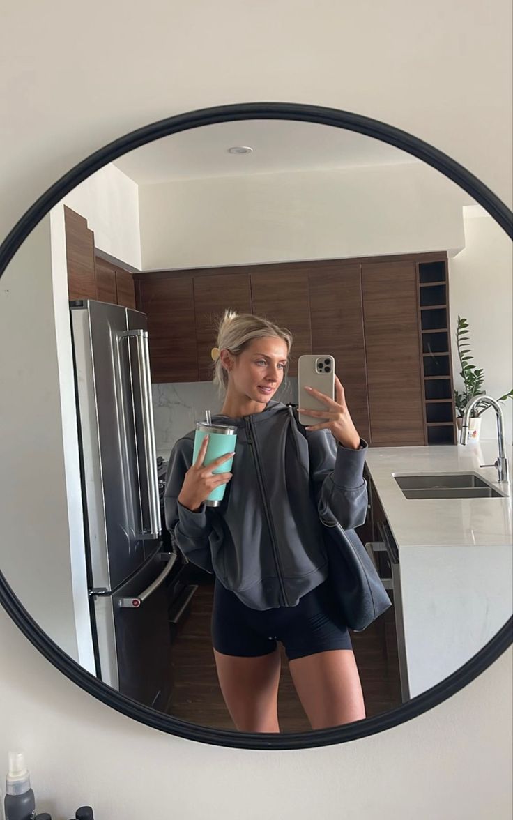 Cute Comfy Gym Outfits, Athletics Outfit Ideas, Cute Workout Fits Aesthetic, Clean Comfy Outfits, College Outfits Athletic, Gym Outfit Comfy, Classy Athletic Outfits, Comfy Athletic Outfits Summer, Outfits To Wear To Class College