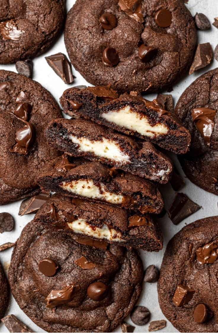 chocolate cookies and oreo cookies with white filling