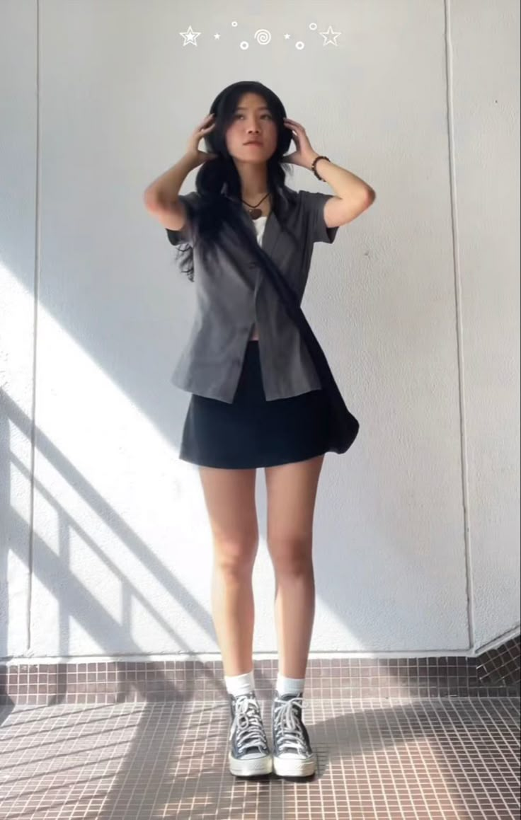 Style Inspiration Skirt Outfit Ideas, Casual And Comfy Outfits Summer, Study Fits Summer, Hot Weather Nyc Outfit, Outfit Inspo Korean Style Summer, Highcut Shoes Outfits, Acubi Fashion Summer Outfit, Middy Skirt Outfits, Fitted Button Down Shirt Outfit