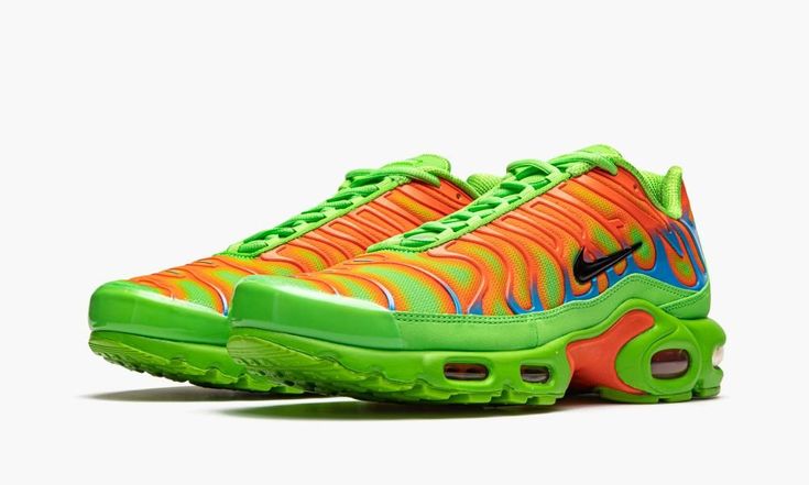 The Supreme x Nike Air Max Plus “Green/Orange” is one of three colorways of the sleek performance runner produced in collaboration by the “World Famous” streetwear brand and Nike for Fall/Winter 2020.  The Air Max Plus is the latest Nike model to be reworked by Supreme as the streetwear giant continues to add its signature flair to some of the brand’s most iconic and, in some cases, unheralded silhouettes.  As for the styling of the shoe, it’s anything but subtle.  Fiery orange TPU overlays, whi Sporty Green Custom Sneakers For Streetwear, Dynamic Multicolor Sneakers For Streetwear, Functional Green Custom Sneakers For Streetwear, Green Functional Custom Sneakers For Streetwear, Green Running Shoes With Boost Midsole For Streetwear, Streetwear Green Running Shoes With Boost Midsole, Dynamic Green Custom Sneakers For Running, Green Dynamic Running Shoes For Streetwear, Dynamic Green Running Shoes For Streetwear