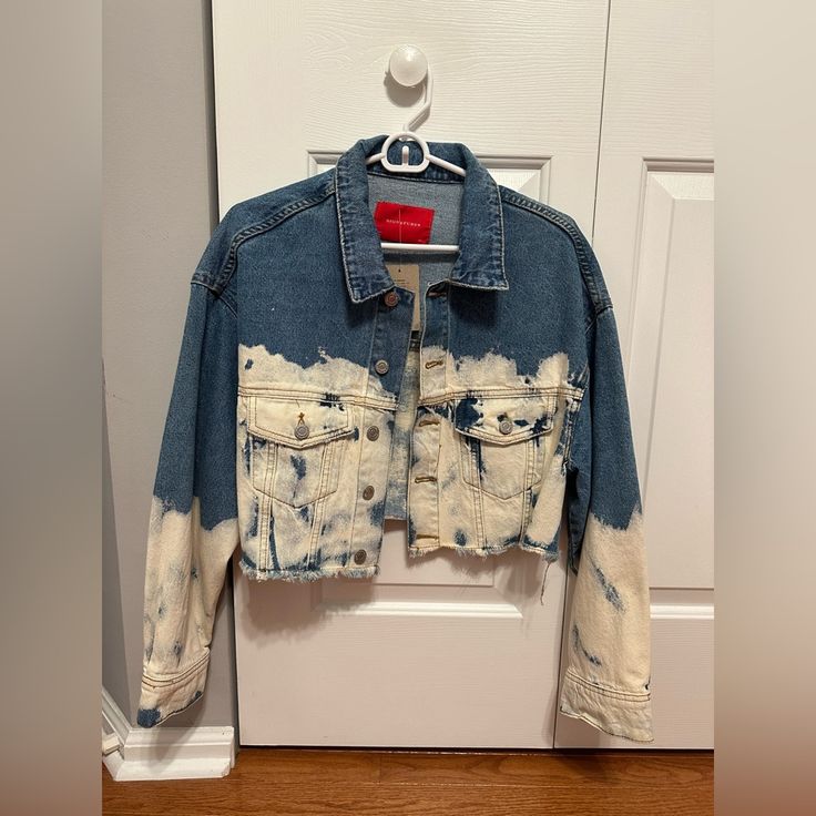 New With Tags Size Small Jacket Ideas, Embellished Denim Jacket, Upcycle Clothes Diy, Team Jackets, Oversized Jean Jacket, Distressed Jean Jacket, Crop Jean Jacket, White Denim Jeans, Clothes Diy