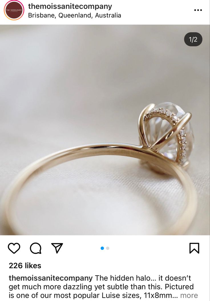 an image of a ring with diamonds on it