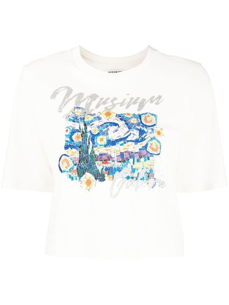 white cotton illustration-style print crew neck short sleeves cropped straight hem White Cropped T-shirt With Logo Print For Spring, Spring White Cropped T-shirt With Logo, Cropped Logo Print T-shirt For Spring, Logo Print Cropped T-shirt For Spring, White Logo Print Cropped T-shirt, White Graphic Print Cropped T-shirt With Crew Neck, White Graphic Print Crew Neck Cropped T-shirt, Spring Cropped T-shirt With Logo Print, White Logo Print Crop Top For Spring