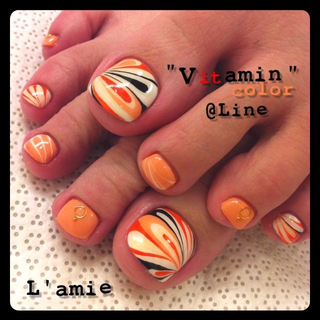 water marble Thanksgiving Pedicure, Fall Toe Nail Colors Autumn, Fall Pedicure Colors Toenails, Fall Pedicure Colors, Nail Colors Autumn, Marbled Nails, Fur Nails, Cnd Nail Polish, Ideas Pedicure