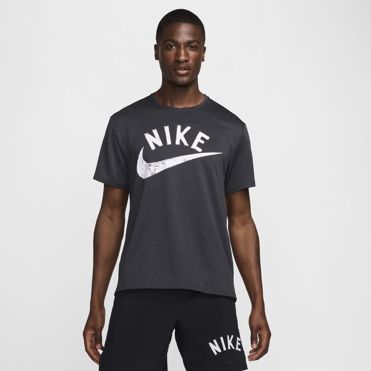 This Nike Miler top is designed to be versatile, with moisture-wicking fabric and a classic fit. It's soft, knit fabric also helps block UV rays. Nike Miler, Heather White, Nike Sports, Running Tops, Sports Top, Man Running, Uv Rays, Moisture Wicking Fabric, Nike Dri Fit