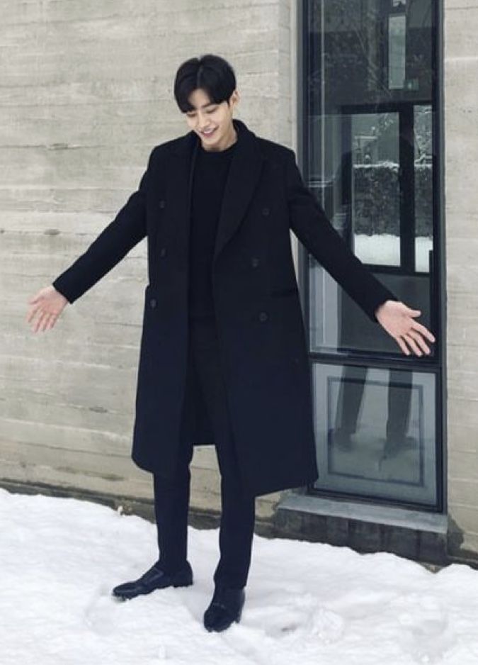 Outfit Ideas Korean Dress, Outfits Ideas Korean, Korean Party Outfit, Winter Outfits Aesthetic Korean, Korean Black Outfit, Korean Dress Outfit, Outfit Ideas Korean Casual, Korean Men Outfits, Korean Men Suit