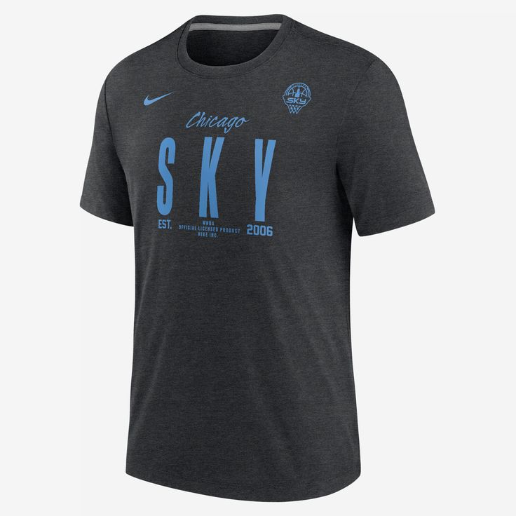 This Chicago Sky tee delivers soft comfort while boasting your squad loyalty, making this your next go-to layer as you cheer on your team. Sky Man, Wnba, Nike Men, Seattle, Chicago, Nike, T Shirt, Black