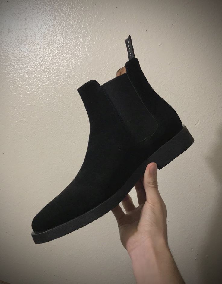 Boots Outfit Men Aesthetic, Men’s Chelsea Boots, Black Suede Chelsea Boots, Chelsea Shoes, Suede Shoes Men, Official Shoes, T-shirt Photography, Guys Fashion Casual, Sweater Outfits Men