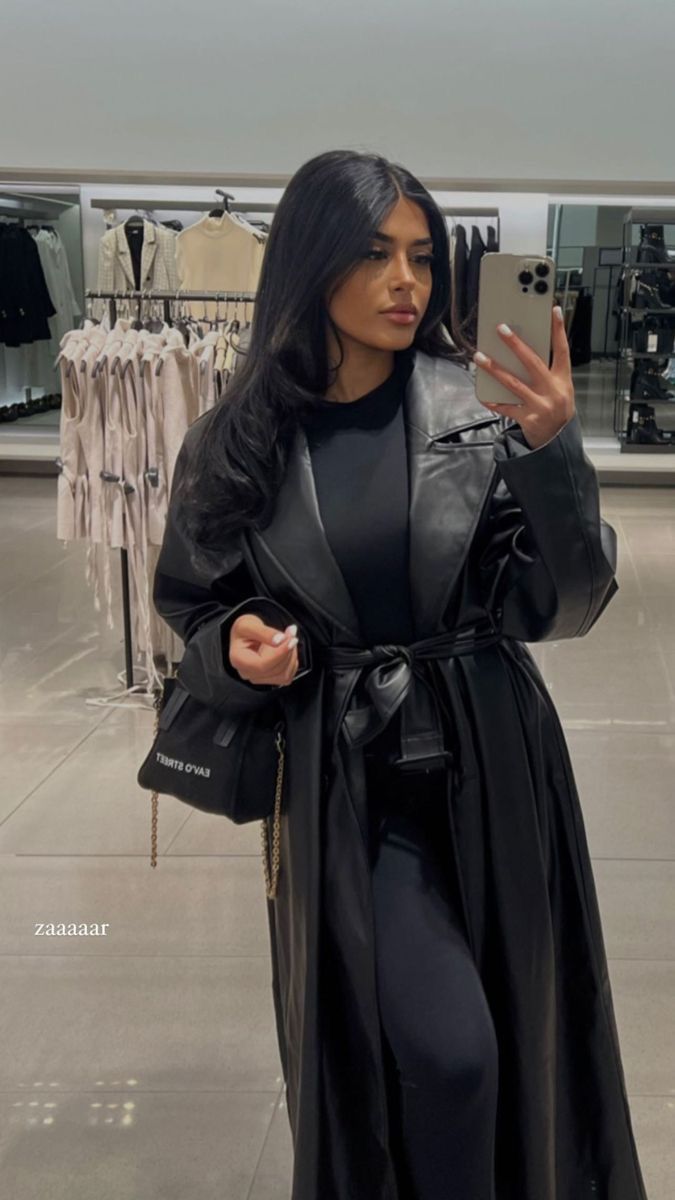 Long Leather Jacket Outfit, Otdd Outfit, Outfits Ideas Women, Leather Coat Outfit, Casual Outfits Ideas, Trench Outfit, Mantel Outfit, Winter Coat Outfits, Mode Zara