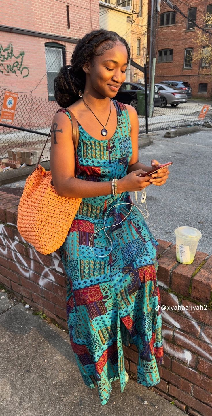 @xyahaaliyah Neo Soul Clothing, Jamaican Women Fashion, Classy Hippie Outfits, Chic Bohemian Outfits, Artsy Black Girls Aesthetic Outfits, Black Hippie Girl Outfits Boho Chic, Earthy Black Girls Aesthetic, Earthy Outfits Aesthetic Black Woman, Earthy Black Girls Aesthetic Summer