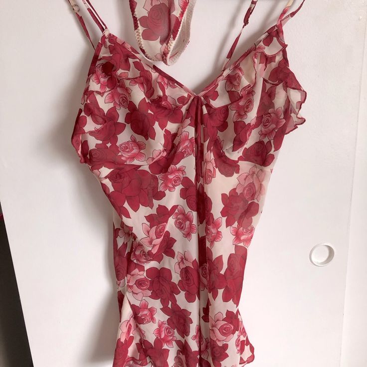 Never Worn Very Pretty Rose Pattern Sz M G String Bottom Fitted Floral Print Camisole, Red Summer Camisole Sleepwear, Red Sheer Sleepwear For Summer, Sheer Red Sleepwear For Summer, Summer Camisole With Lined Body, Red Spaghetti Strap Sleepwear For Summer, Red V-neck Sleepwear For Beach, Red Spaghetti Straps Sleepwear For Summer, Lined Summer Sleepwear