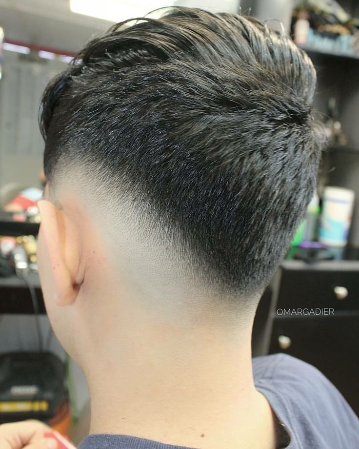 V Haircut For Men, Haircut With V In Back, Mens Haircut V In Back, Boys Haircut Back View, V Haircut Men, Best Short Haircuts For Men, Short Haircuts For Men, Undercut Fade, Barbers Cut