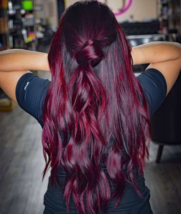 Raspberry Hair, Deep Red Hair, Red Balayage Hair, Wine Hair Color, Wine Hair, Hair Color Burgundy, Hair Color Purple, Burgundy Hair, Red Hair Color