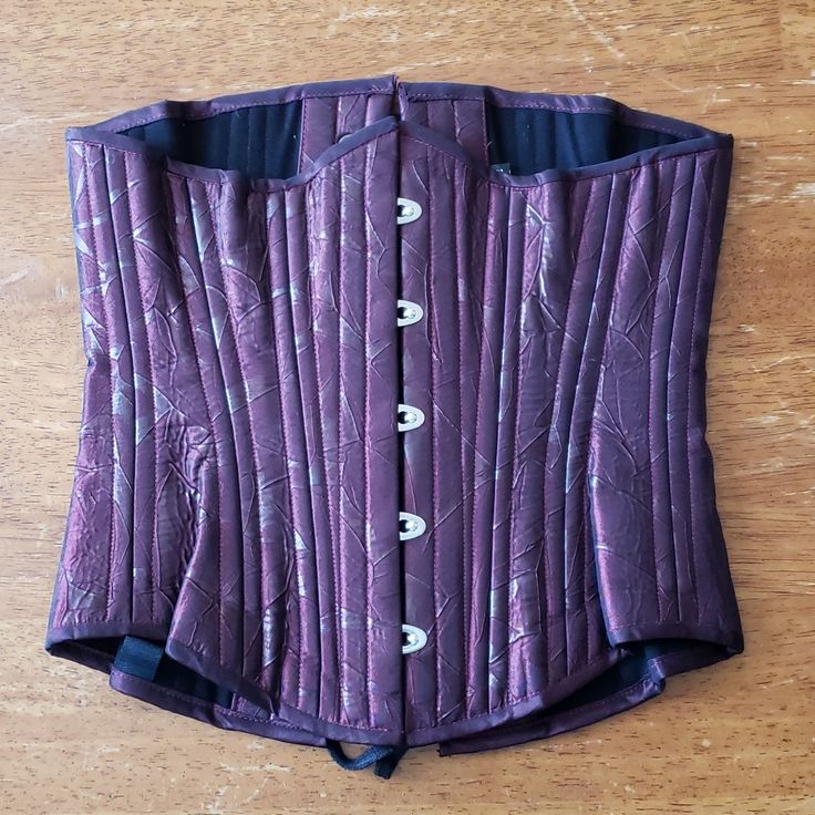 - Underbust Corset - Heavy Duty, Quality Metal Boning - Size 22 - Perfect For Renaissance Festivals - Lightly Used / Excellent Condition Underbust Corset, Burgundy Color, Red Purple, Shapewear, Color Purple, Women's Intimates, Heavy Duty, Purple, Red