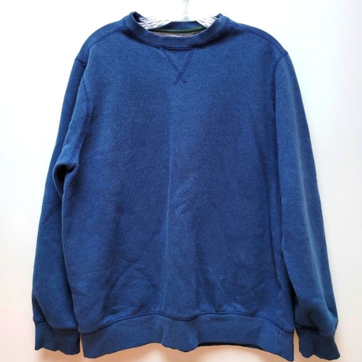 G. H. Bass & Co. Blue Plush Sweatshirt. Never Worn, But Washed. Size L, Euc. Shoulder To Shoulder 18" Pit To Pit 23" Collar To Hem 28 1/2" Shoulder To Sleeve Cuff 25 1/2" Waistband 21" Blue Crew Neck Cotton Sweater, Blue Crew Neck T-shirt, Blue Cotton Crew Neck Sweater, Blue Relaxed Fit Cotton Sweater, Blue Casual Sweater With Relaxed Fit, Blue Cotton Sweatshirt With Relaxed Fit, Blue Tops For Winter Loungewear, Blue Crew Neck T-shirt For Winter, Blue Casual Crew Neck Sweatshirt