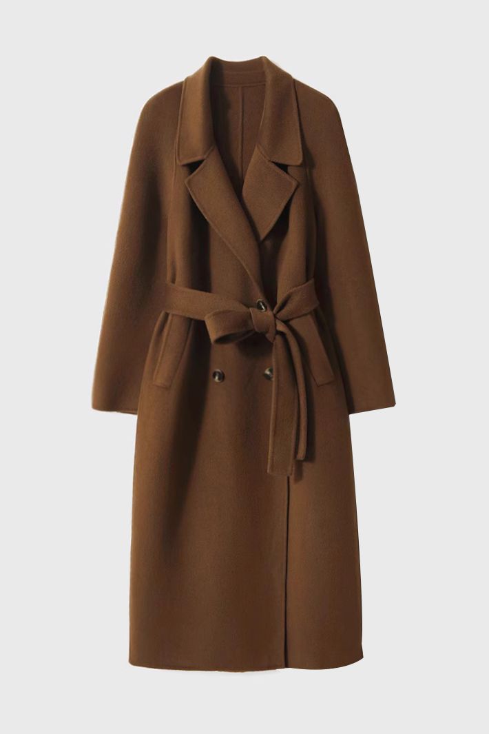 Womens Wool Coat Redifined:Double-breasted brilliance with a classic trench design This is a single breasted coat with amazingly soft fibers. Made with wool and cashmere, it's naturally warm and protects you from the wind without being heavy. Featuring a notched lapel, and deep pockets. Style #: WWAH907 H&m Coats Women, Classic Trench Coats Women, Classic Wool Coat, Classic Coats For Women, Aesthetic Winter Coat, Winter Dress Designing, Fall Coats For Women, Winter Dress Design, Women Coat Outfit